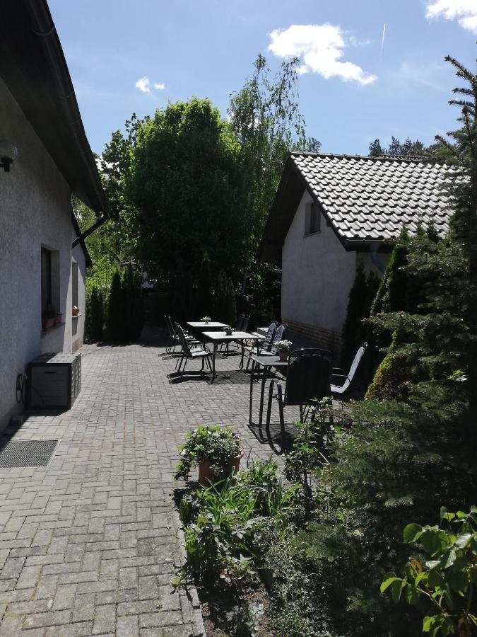 ホテル Am Waldrand Spreewald ブルク エクステリア 写真
